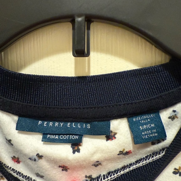 Perry Ellis Black and White Short Sleeve Tee - Picture 4 of 4